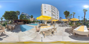 Far Life Hotel